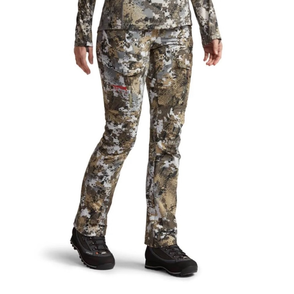 Sitka women’s Equinox camo pants - Elevated II camo pattern- like new!